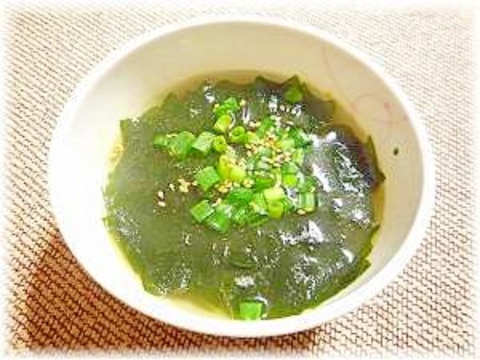 ♪ご家庭でできる!焼肉屋さんの韓国風わかめスープ♪